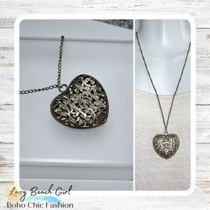 Gorgeous Gold Hollow Heart Pendant Necklace